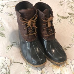 Sperry women’s saltwater duckboot